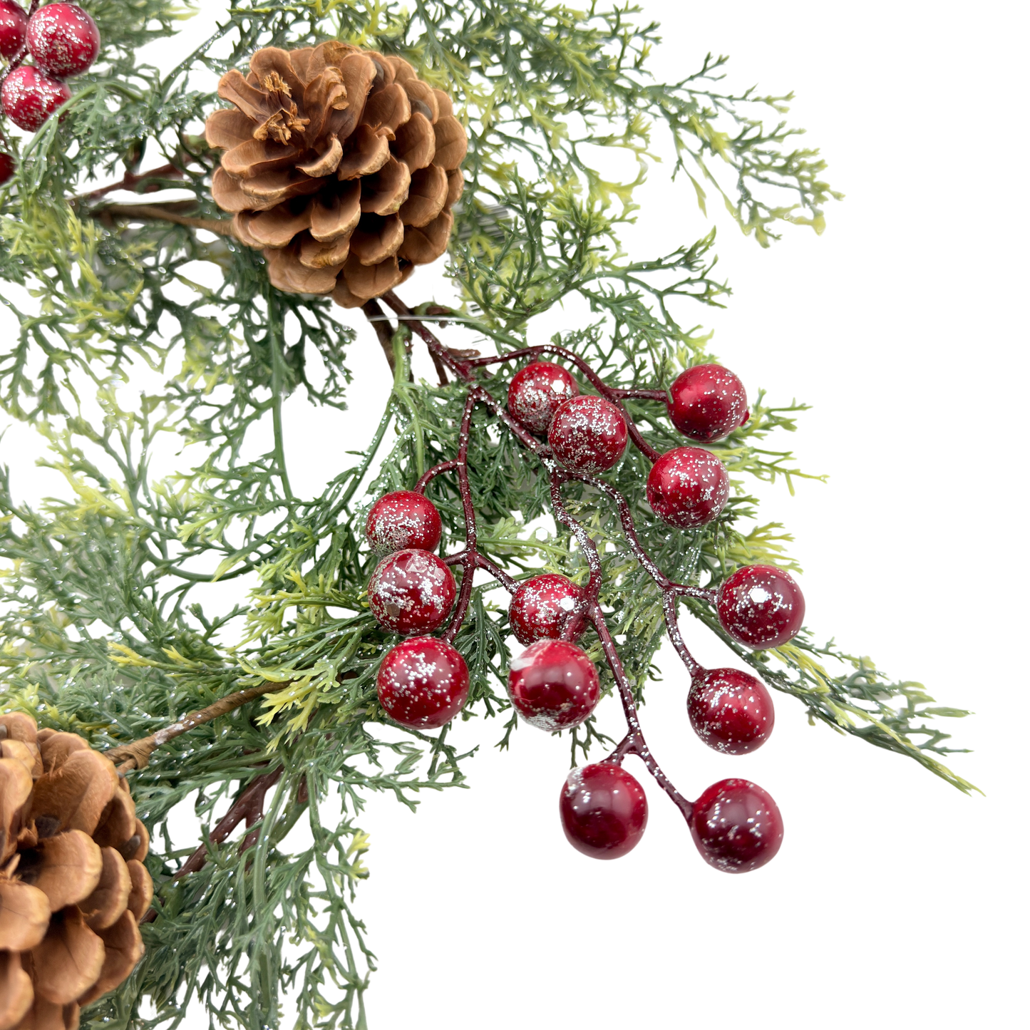 Holiday Candle Ring with Red Berries & Pinecones